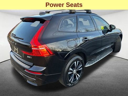 Used 2024 Volvo XC60 B5 Core image 10