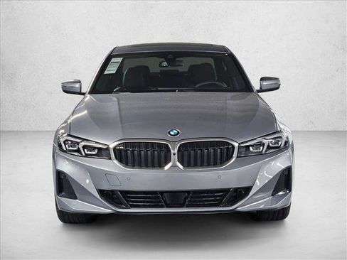 Used 2026 BMW 330i Sedan w/ Parking Assistance Package RWD image 2