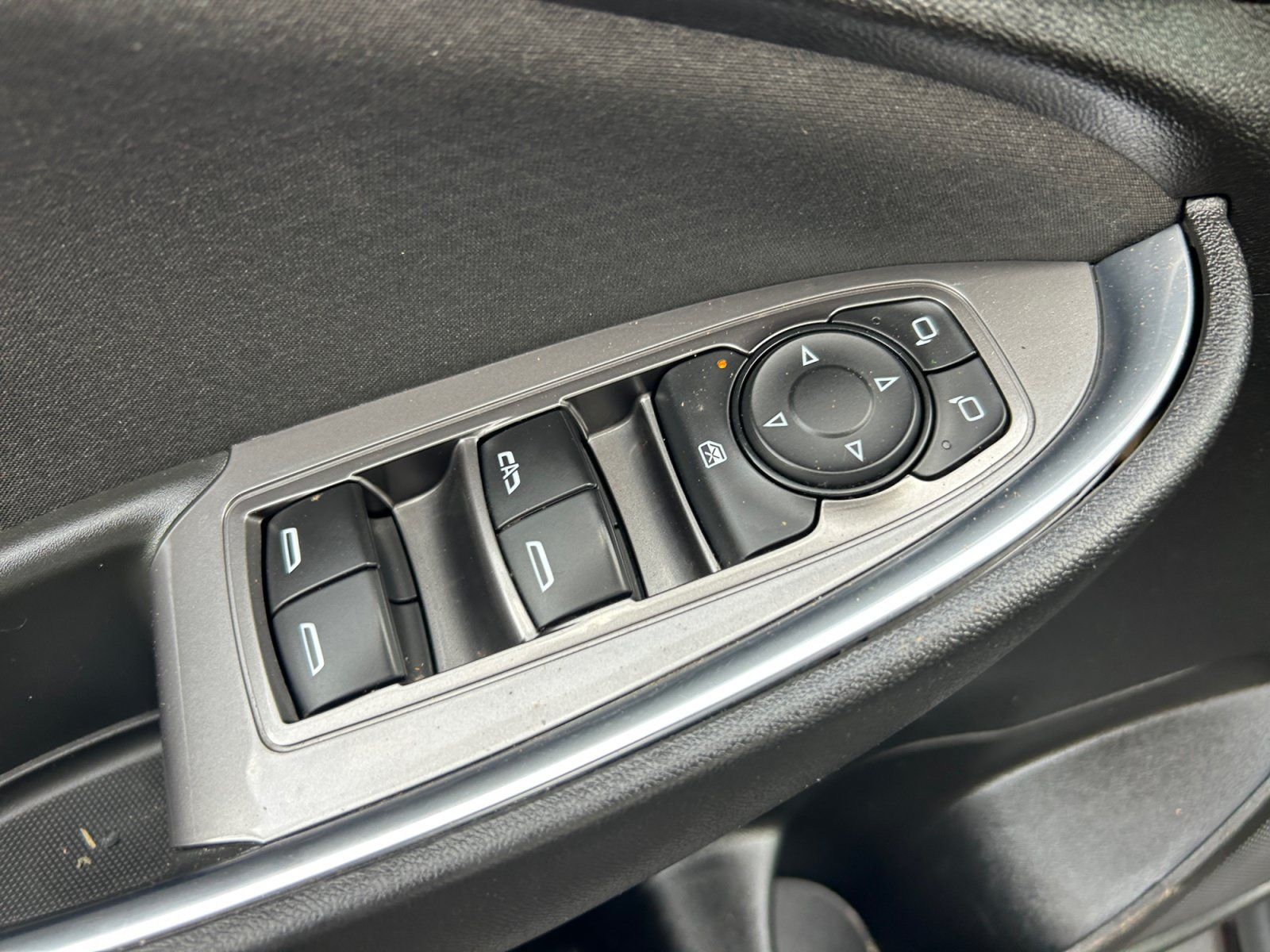 Used 2020 Chevrolet Malibu LT FWD image 13