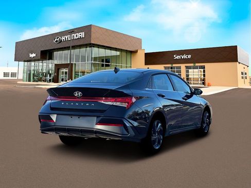 New 2026 Hyundai Elantra SEL Sport Premium FWD image 7