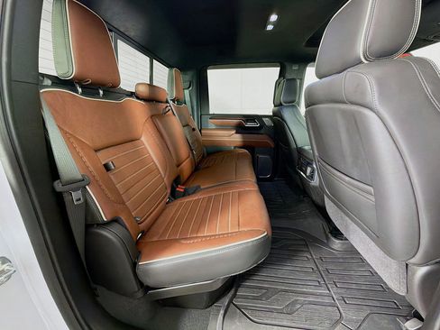 Used 2025 GMC Sierra 2500 Denali Ultimate w/ Max Trailering Package image 30