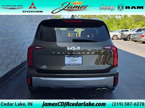 Used 2025 Kia Telluride S FWD image 4