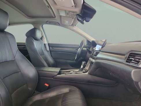 Used 2018 Honda Accord EX-L image 18