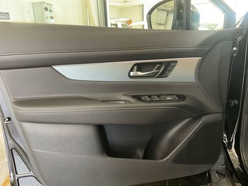 New 2025 Nissan Murano SL image 19