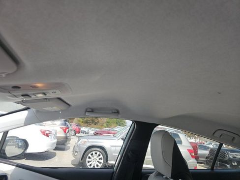 Used 2019 Toyota Prius Limited image 5