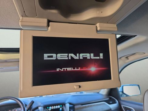 Used 2019 GMC Yukon XL Denali w/ Denali Ultimate Package image 28