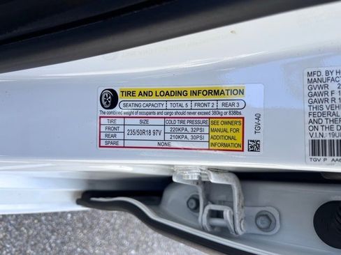 Used 2023 Acura TLX image 10