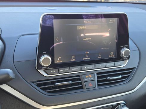 Used 2025 Nissan Altima 2.5 S image 23