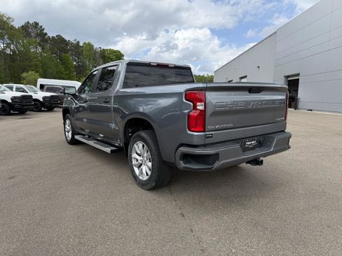 Used 2021 Chevrolet Silverado 1500 Custom AWD/4WD image 5