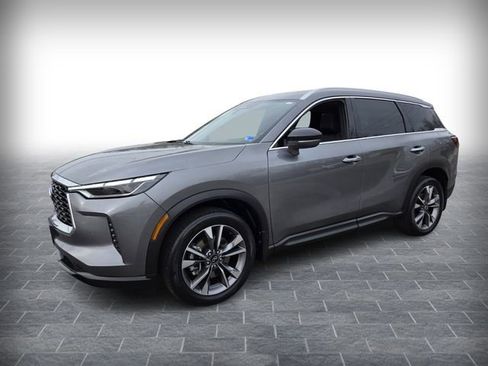 Used 2023 INFINITI QX60 Luxe image 3