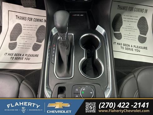 Used 2023 Chevrolet Traverse LT w/ LT Premium Package image 32