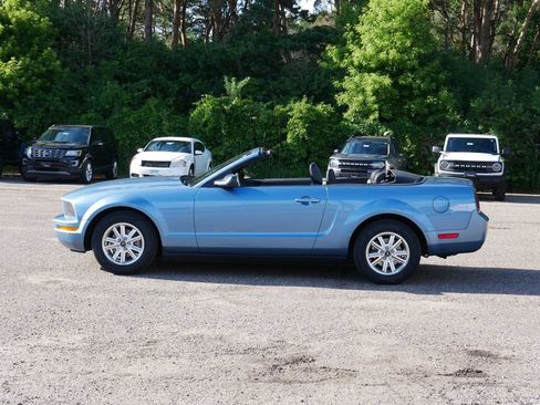 Used 2006 Ford Mustang Premium RWD image 6