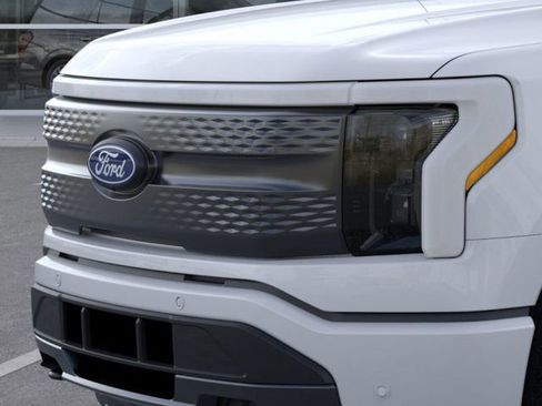 New 2025 Ford F150 Lightning Flash AWD/4WD image 17