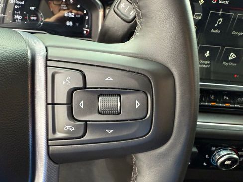 Used 2025 GMC Sierra 2500 SLT w/ SLT Premium Package image 28