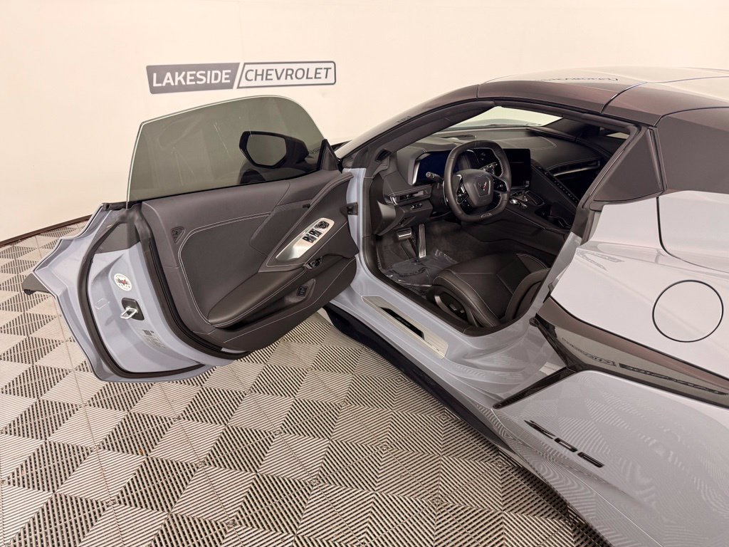 Used 2024 Chevrolet Corvette Z06 RWD image 21