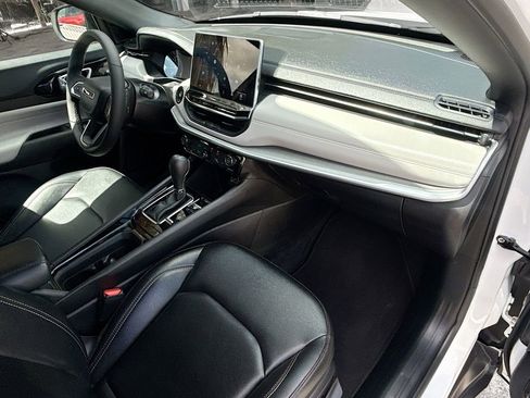 Used 2026 Jeep Compass Limited image 34