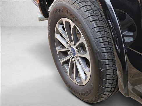 Used 2020 Ford F150 XLT w/ Equipment Group 302A Luxury image 6