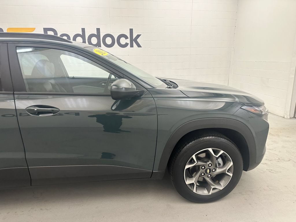 Used 2025 Chevrolet Trax LT w/ Driver Confidence Package FWD image 10