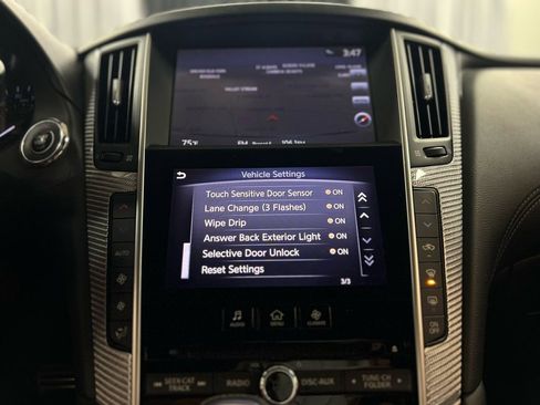 Used 2017 INFINITI Q60 Red Sport 400 image 29