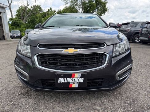 Used 2016 Chevrolet Cruze LT FWD image 2