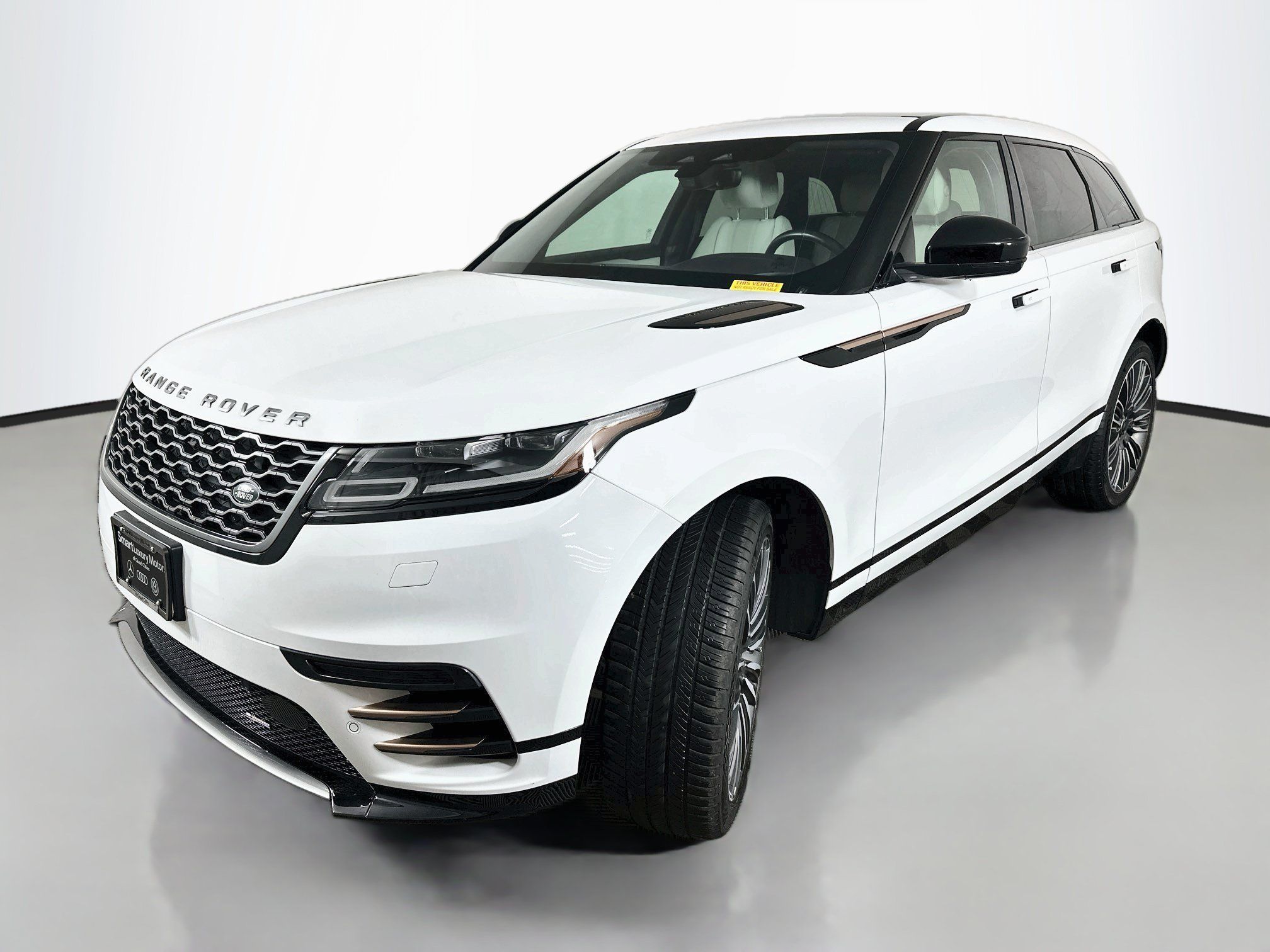 Used 2022 Land Rover Range Rover Velar R-Dynamic S AWD/4WD image 3