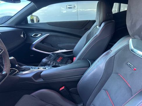 Used 2017 Chevrolet Camaro ZL1 RWD image 2