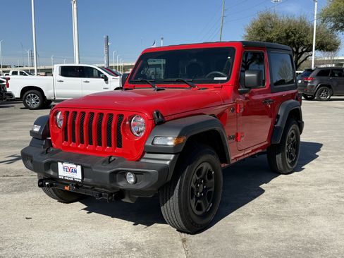 Used 2023 Jeep Wrangler Sport image 10