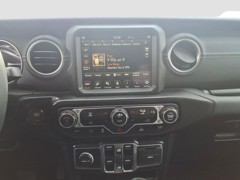 Used 2023 Jeep Wrangler Unlimited Sahara image 26