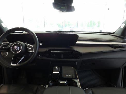 Used 2025 Buick Enclave Avenir w/ Super Cruise Package image 22