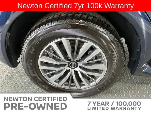 Used 2024 Nissan Armada SL w/ Captain's Chairs Package AWD/4WD image 50