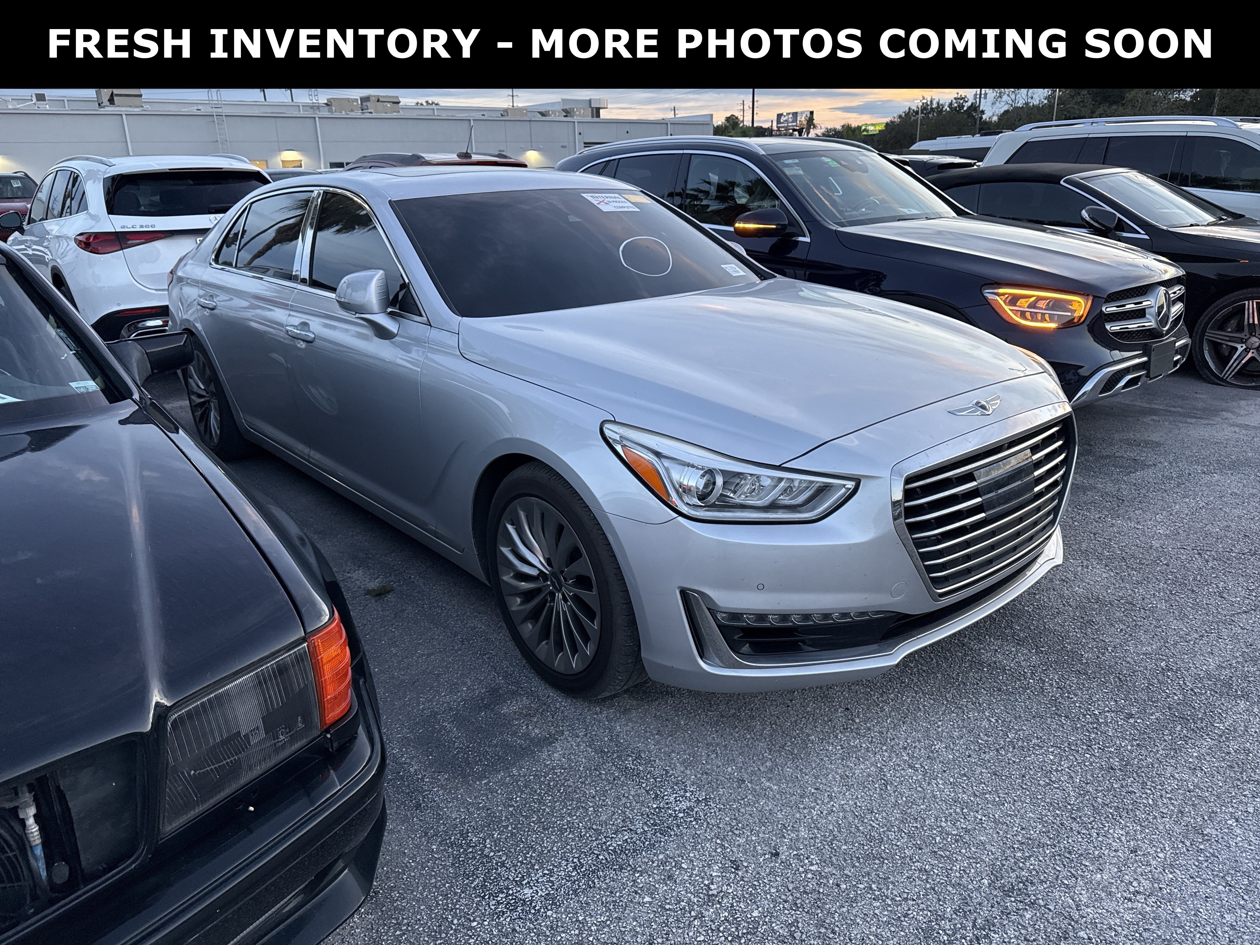 Used 2018 Genesis G90 3.3T Premium RWD image 1