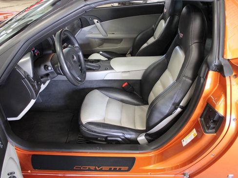 Used 2007 Chevrolet Corvette Coupe w/ Preferred Equipment Group image 27