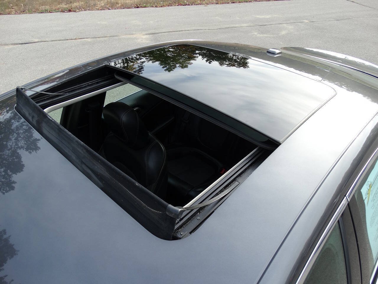 Used 2015 Chrysler 200 C w/ Safetytec Group FWD image 12