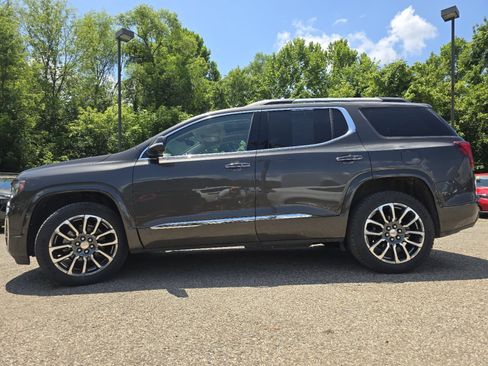 Used 2020 GMC Acadia Denali w/ Denali Ultimate Package AWD/4WD image 16