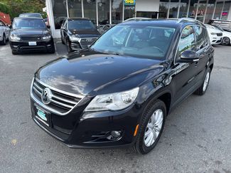Used 2011 Volkswagen Tiguan SE image 1