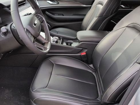 New 2026 Jeep Grand Cherokee L Limited w/ Limited Altitude Package AWD/4WD image 12