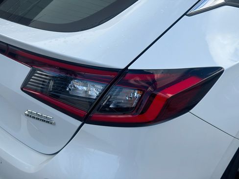 Certified 2024 Honda Civic Sport Touring image 27