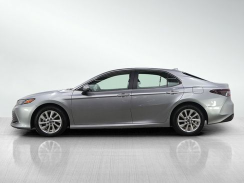 Used 2024 Toyota Camry LE image 2