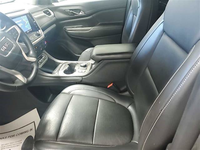 Used 2023 GMC Acadia SLT AWD/4WD image 2