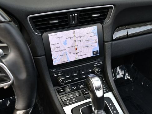 Used 2017 Porsche 911 Carrera image 13