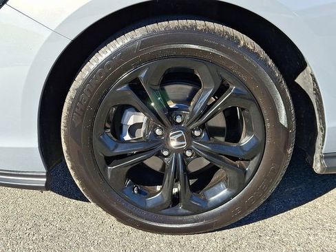 Used 2025 Honda Accord SE image 8