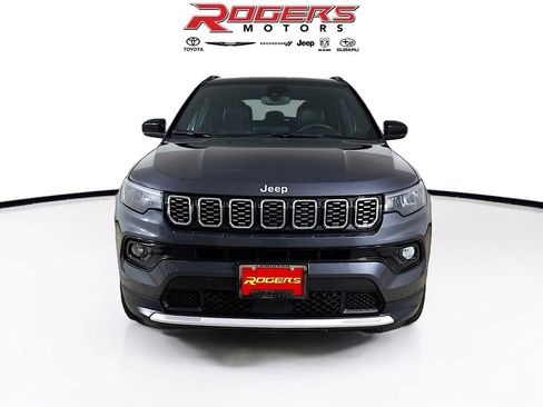 Certified 2024 Jeep Compass Limited image 2