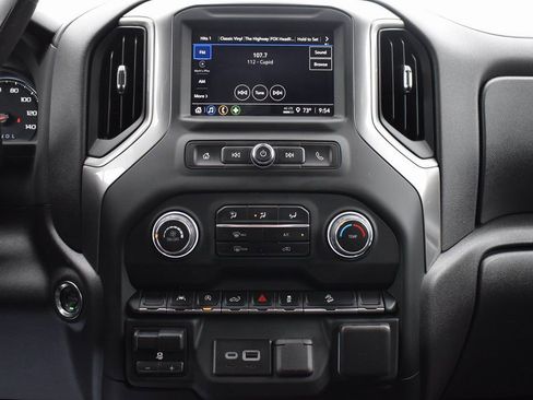 Used 2024 Chevrolet Silverado 1500 Custom Trail Boss w/ LPO, Dark Essentials Package image 18