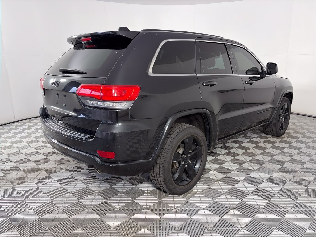 Used 2015 Jeep Grand Cherokee Altitude AWD/4WD image 7