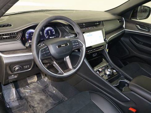 New 2026 Jeep Grand Cherokee Altitude image 29