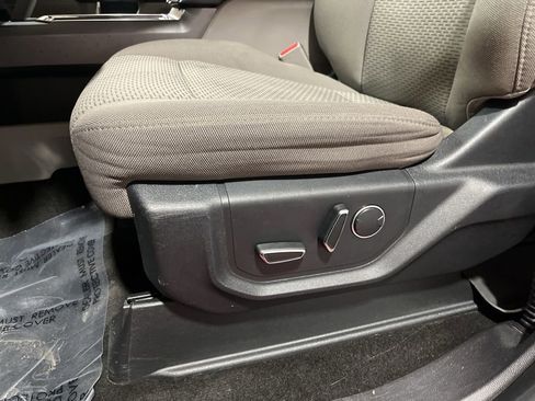 Used 2017 Ford F150 XLT w/ Equipment Group 302A Luxury AWD/4WD image 13