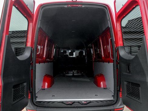 Used 2025 Mercedes-Benz Sprinter 2500 image 12