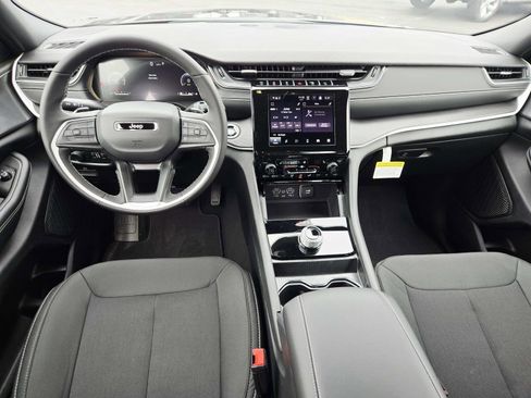 New 2026 Jeep Grand Cherokee Laredo X image 10