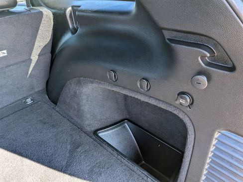 Used 2018 Jeep Grand Cherokee Altitude AWD/4WD image 31