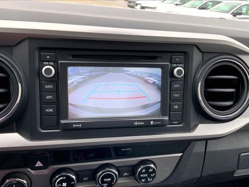 Used 2018 Toyota Tacoma SR5 image 29